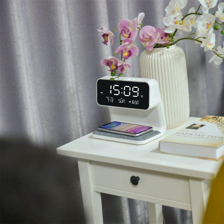 All-in-one wireless charging pad for smartphone and accessories